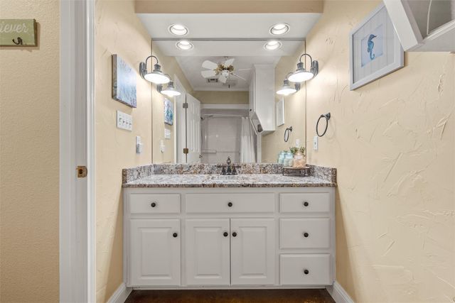 37007 Woodacre Drive, Whitney, TX 76692