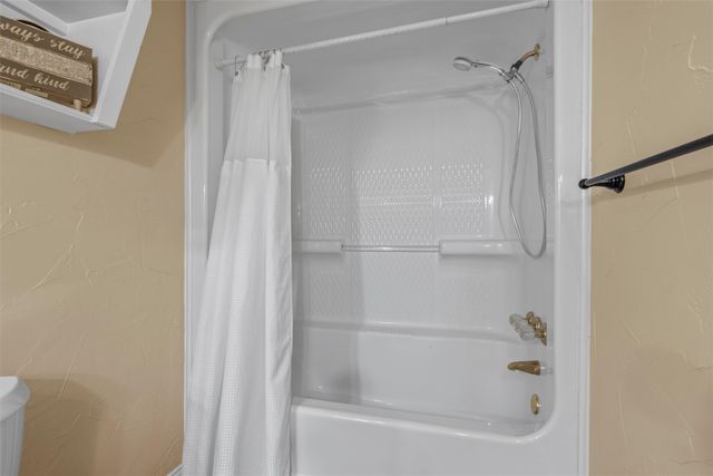 37007 Woodacre Drive, Whitney, TX 76692