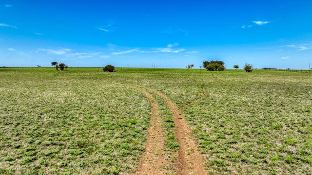 11652 E Rocky Creek Road, Crowley, TX 76036
