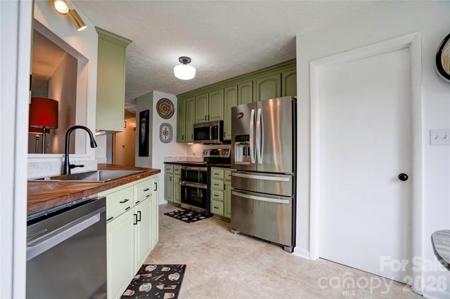 8 Charger Court, Shelby, NC 28152