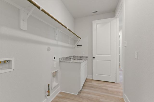 3315 Hidden Mist Drive, Texas City, TX 77568