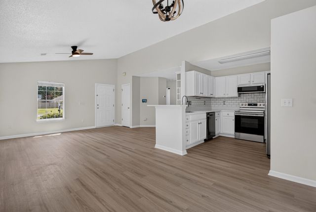 2412 Stingray Boulevard, North Charleston, SC 29406