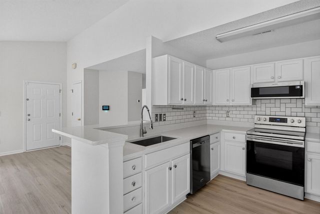 2412 Stingray Boulevard, North Charleston, SC 29406