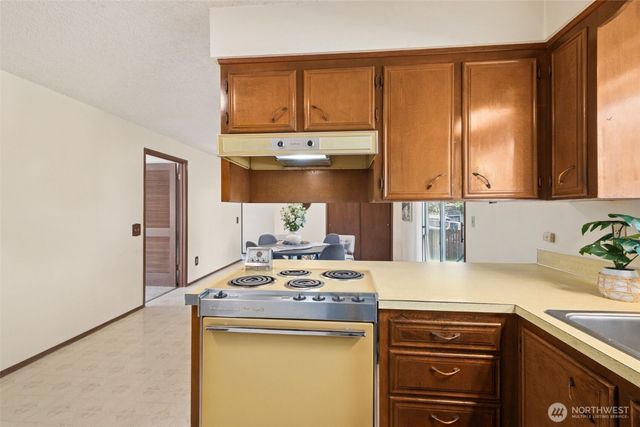 26104 SE 426th Street, Enumclaw, WA 98022