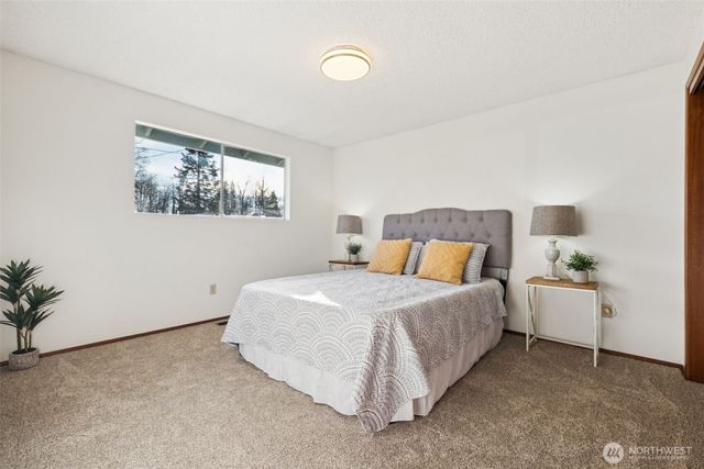 26104 SE 426th Street, Enumclaw, WA 98022