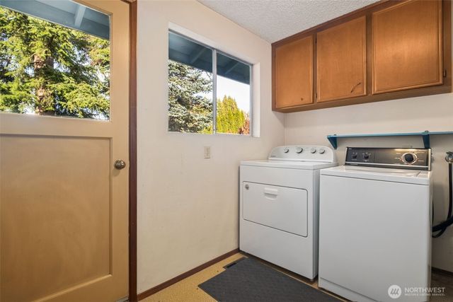 26104 SE 426th Street, Enumclaw, WA 98022