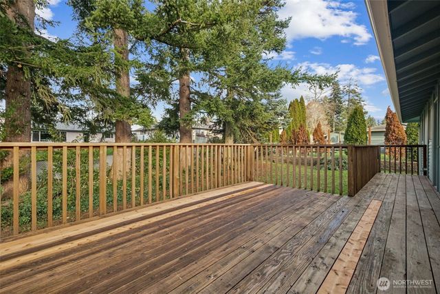 26104 SE 426th Street, Enumclaw, WA 98022