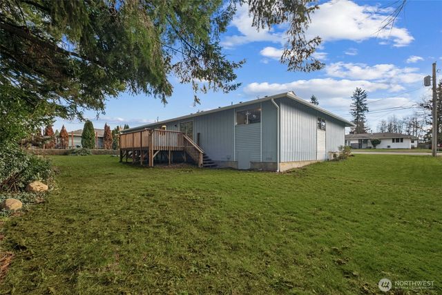 26104 SE 426th Street, Enumclaw, WA 98022
