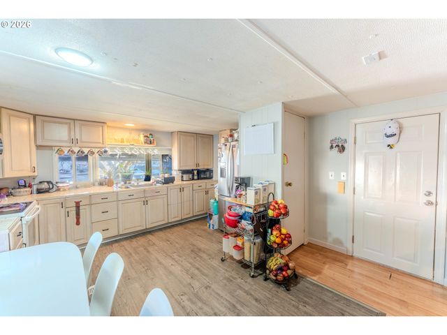 13201 Ne 44TH St 26, Vancouver, WA 98662