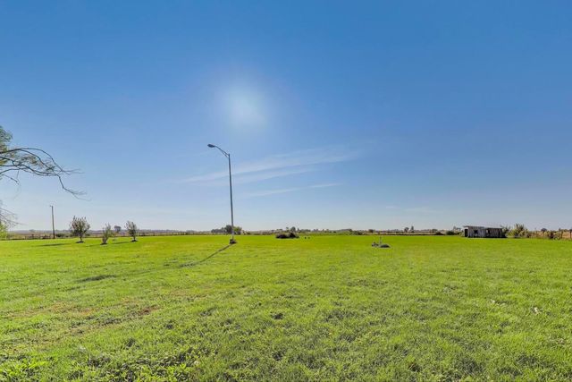 17128 Lukens Road, Sycamore, IL 60178