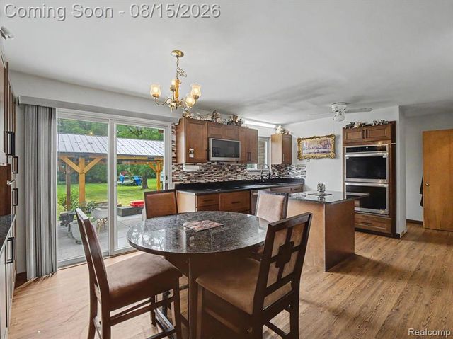 5660 Wright Drive, Troy, MI 48098