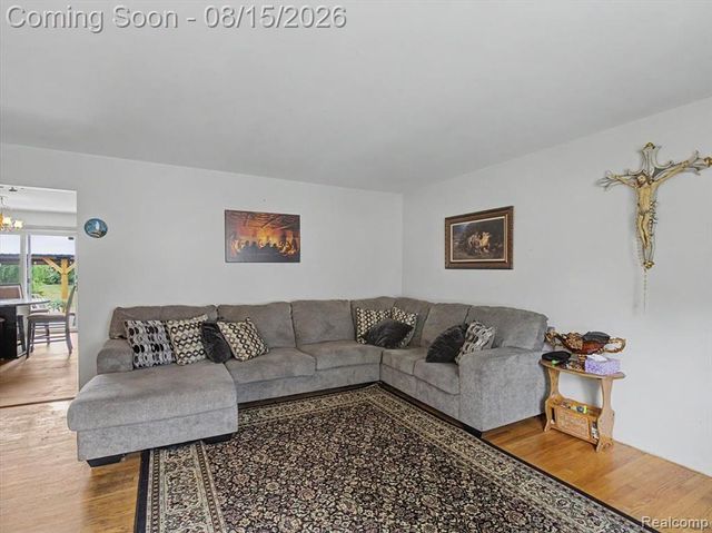 5660 Wright Drive, Troy, MI 48098