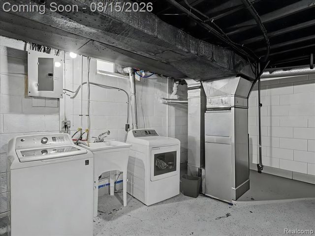 5660 Wright Drive, Troy, MI 48098