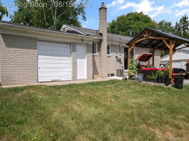 5660 Wright Drive, Troy, MI 48098