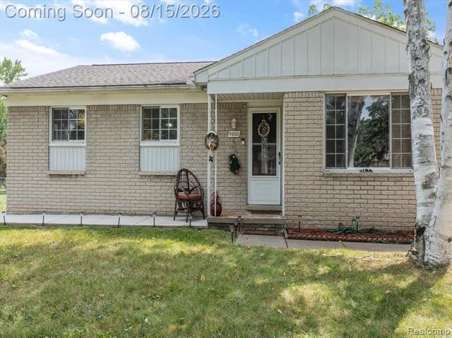 5660 Wright Drive, Troy, MI 48098