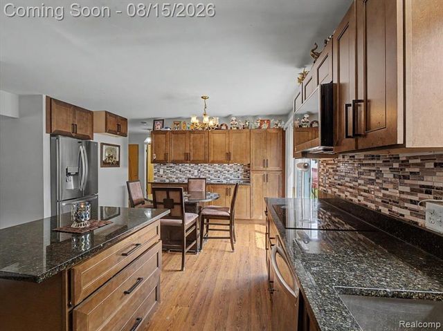 5660 Wright Drive, Troy, MI 48098