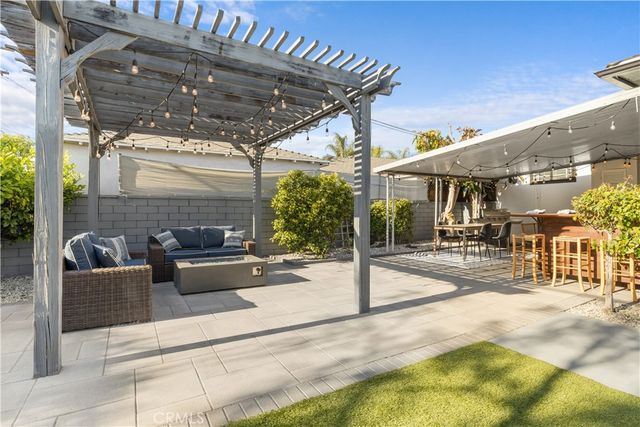1713 N Pepper, Burbank, CA 91505