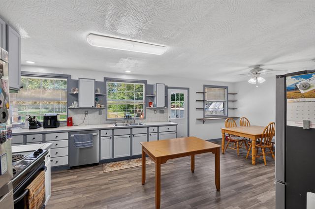 1911 N Benton Avenue, Springfield, MO 65803
