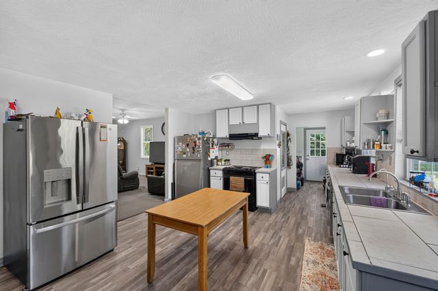 1911 N Benton Avenue, Springfield, MO 65803
