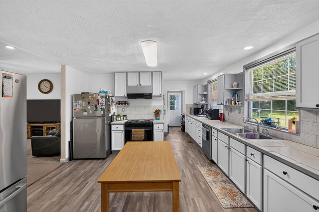1911 N Benton Avenue, Springfield, MO 65803