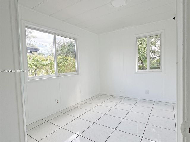 2982 NW 95th St, Miami, FL 33147