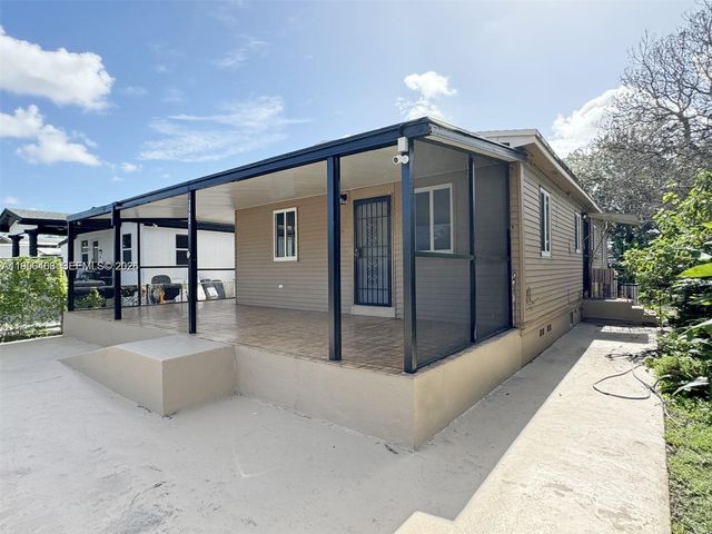 2982 NW 95th St, Miami, FL 33147