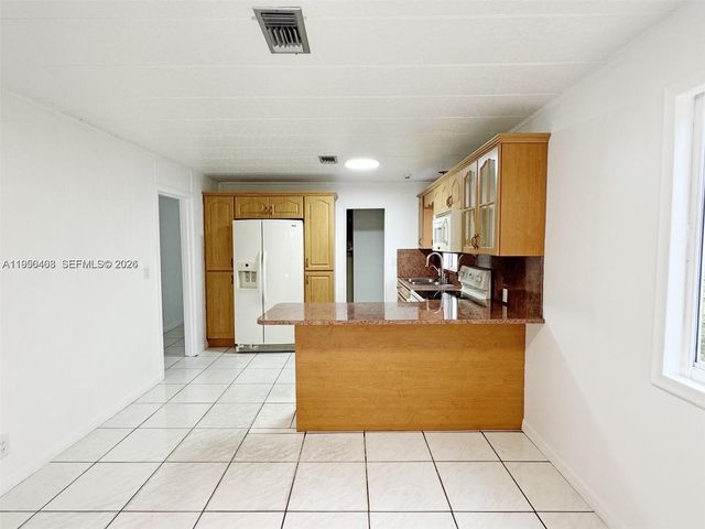 2982 NW 95th St, Miami, FL 33147