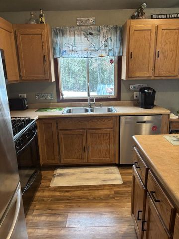 W11443 1ST STREET, Crivitz, WI 54114