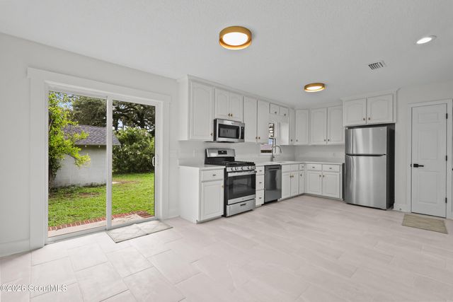 200 Reynolds Street, Brunswick, GA 31520