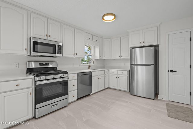 200 Reynolds Street, Brunswick, GA 31520