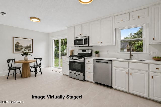 200 Reynolds Street, Brunswick, GA 31520