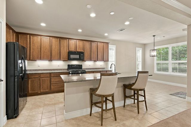 10304 Claystone Drive, Denton, TX 76207