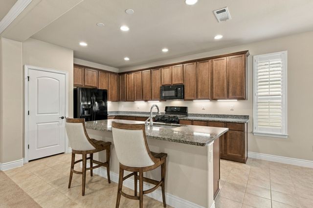 10304 Claystone Drive, Denton, TX 76207