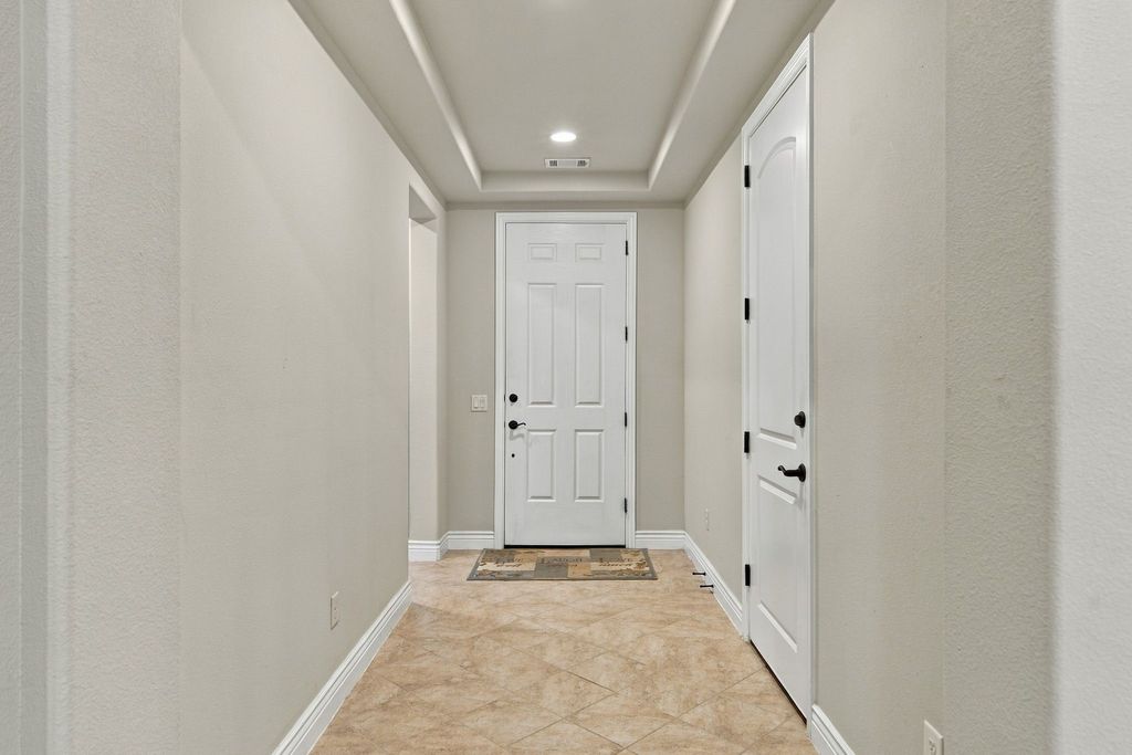 10304 Claystone Drive, Denton, TX 76207 — photo 5