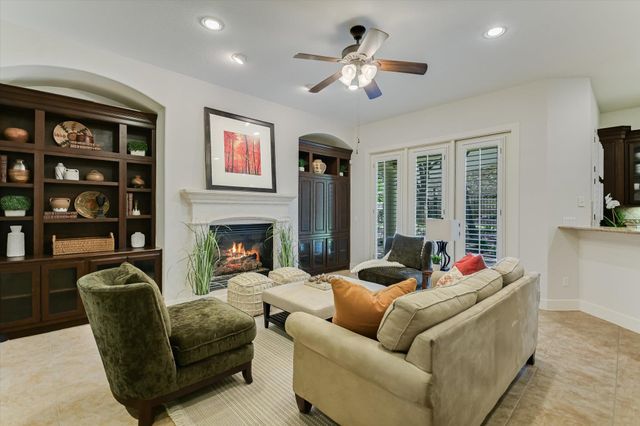1036 Liberty Park DR 23, Austin, TX 78746