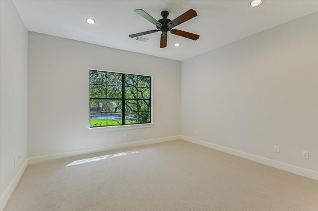 1036 Liberty Park DR 23, Austin, TX 78746