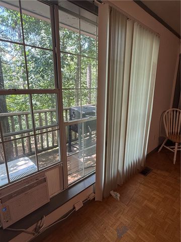 40 E Mountain Drive, Eureka Springs, AR 72632