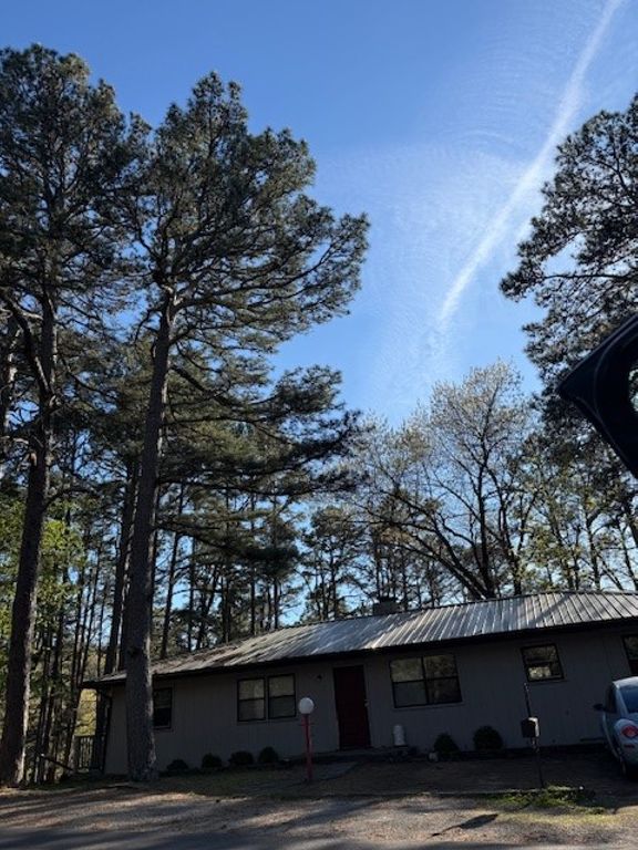 40 E Mountain Drive, Eureka Springs, AR 72632