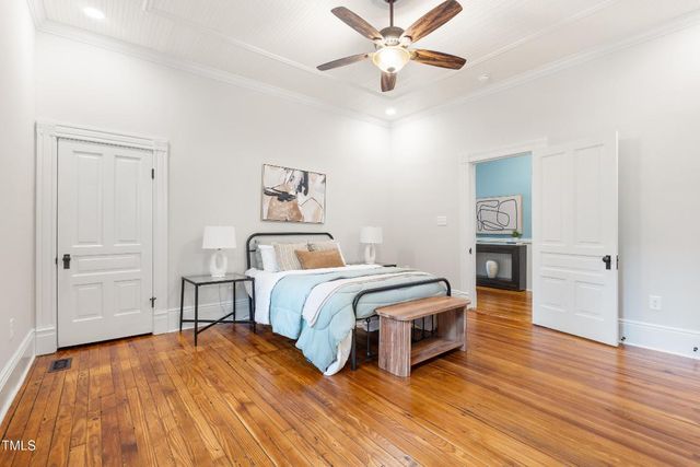 915 S 3rd Street, Sanford, NC 27330