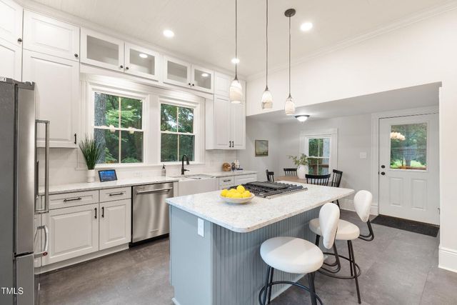 915 S 3rd Street, Sanford, NC 27330