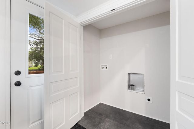 915 S 3rd Street, Sanford, NC 27330