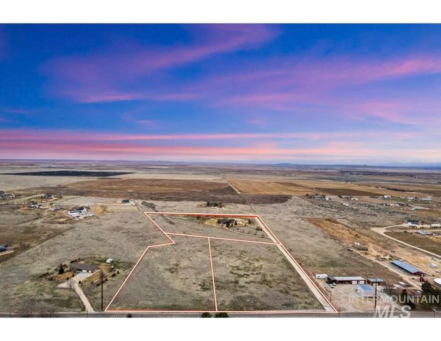 9661 W Kuna Rd., Kuna, ID 83634
