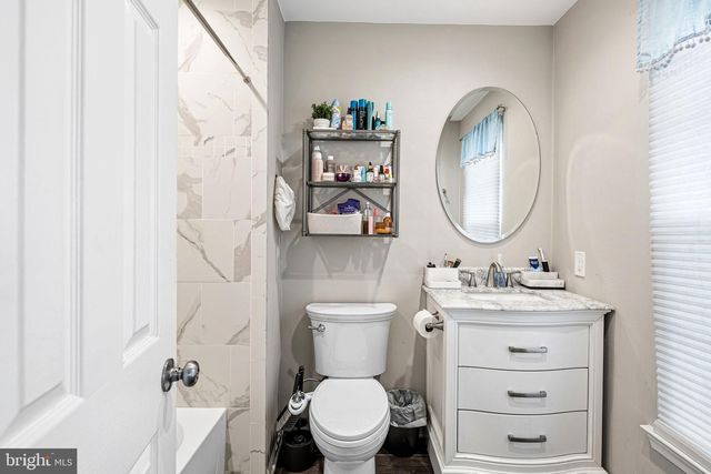 78 PEBBLE LN, Blackwood, NJ 08012