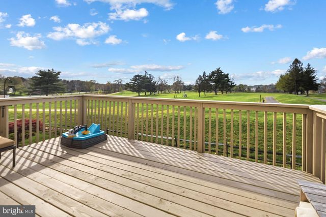 78 PEBBLE LN, Blackwood, NJ 08012