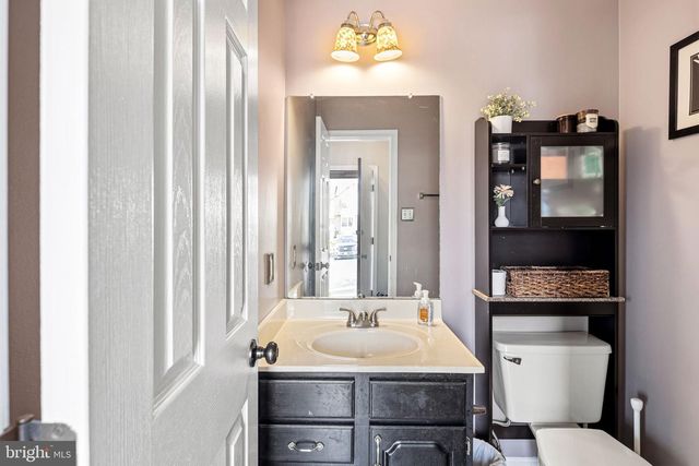 78 PEBBLE LN, Blackwood, NJ 08012