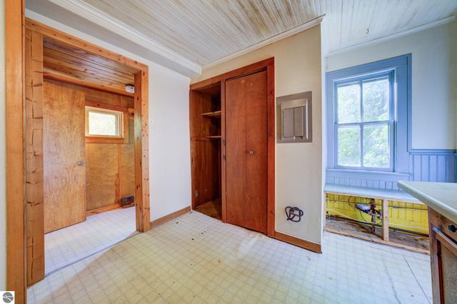 617 Second Street, Traverse City, MI 49684