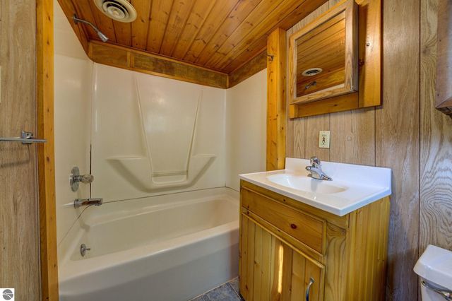 617 Second Street, Traverse City, MI 49684