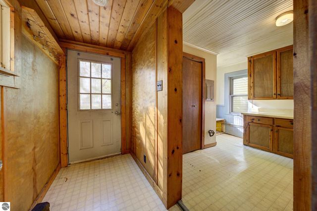 617 Second Street, Traverse City, MI 49684