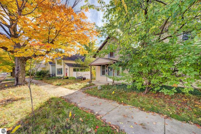 617 Second Street, Traverse City, MI 49684