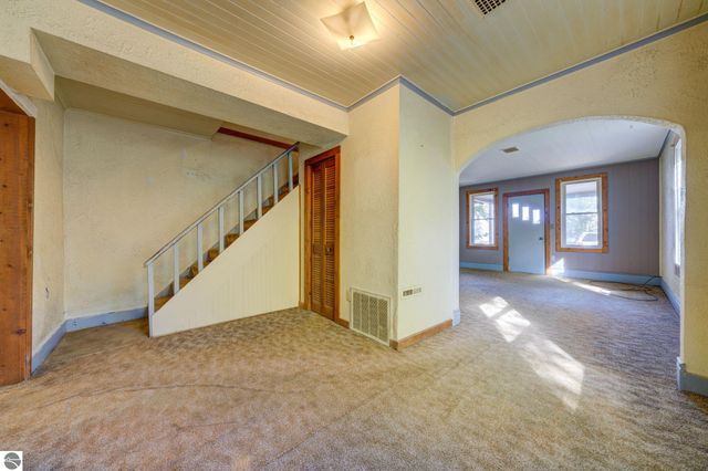 617 Second Street, Traverse City, MI 49684